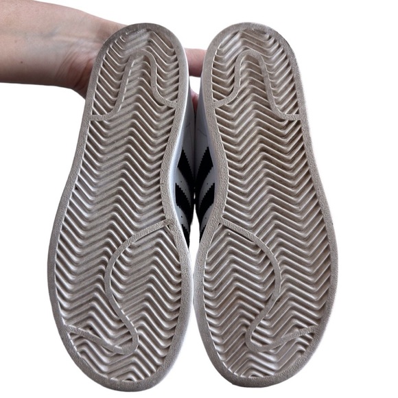 Pre-loved Adidas Superstar children shoes - Picture 8 of 10